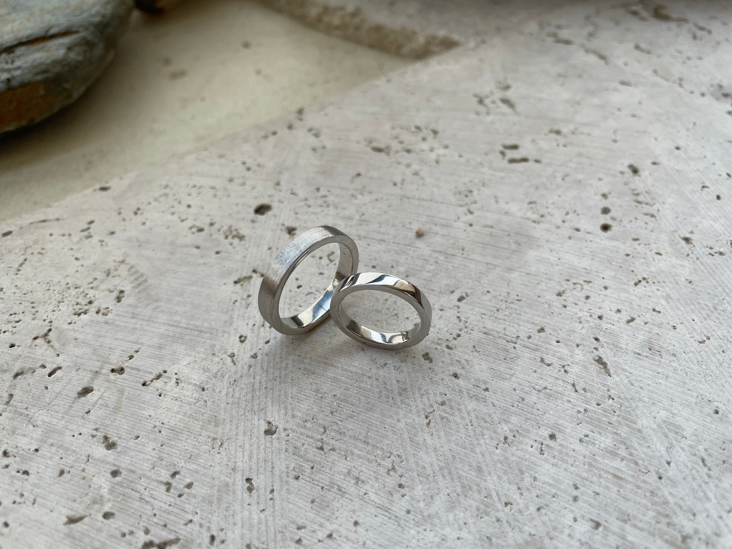 Argollas Corte Plano en Platino