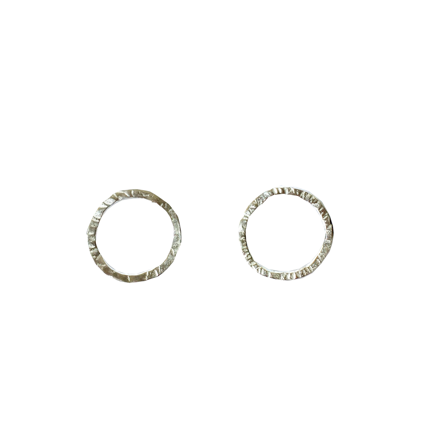 Aros círculo mediano forjado en plata - MINIMAL GOLD