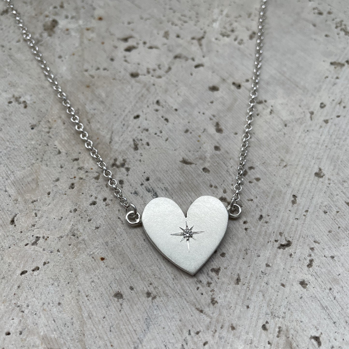 Collar Corazon de Plata con Diamante